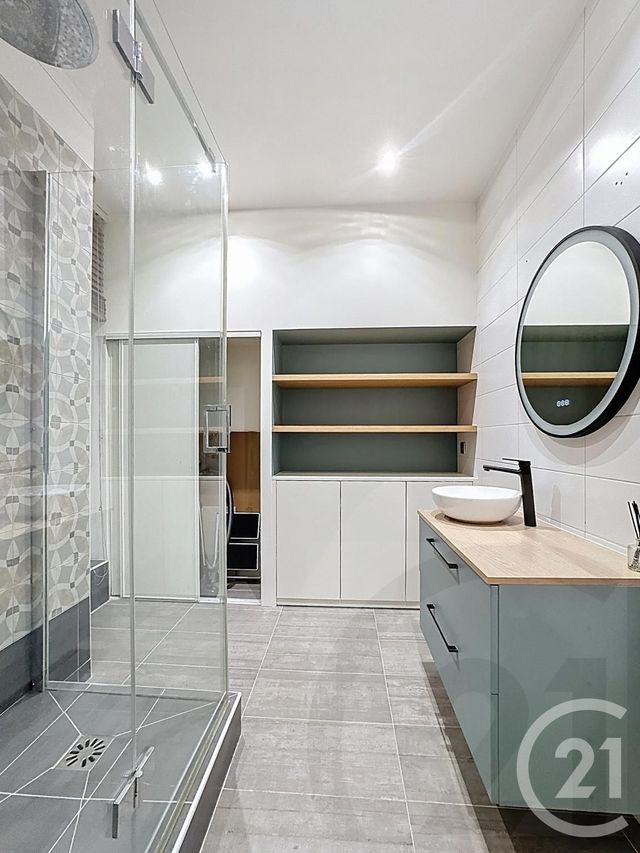 Appartement &agrave; vendre - 3 pi&egrave;ces - 65 m2 - Paris - 75018 - ILE-DE-FRANCE