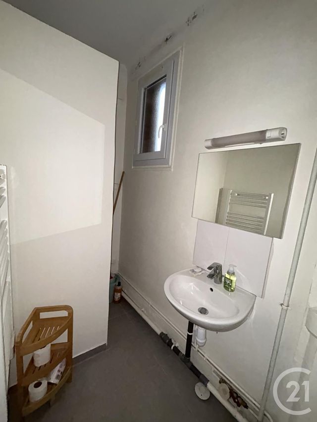Appartement F1 &agrave; louer - 1 pi&egrave;ce - 22,64 m2 - Paris - 75018 - ILE-DE-FRANCE
