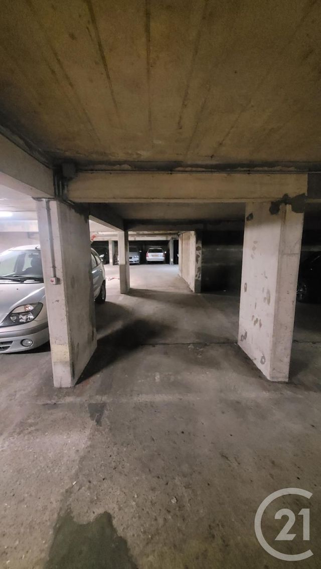 Parking &agrave; louer - 10 m2 - Paris - 75018 - ILE-DE-FRANCE