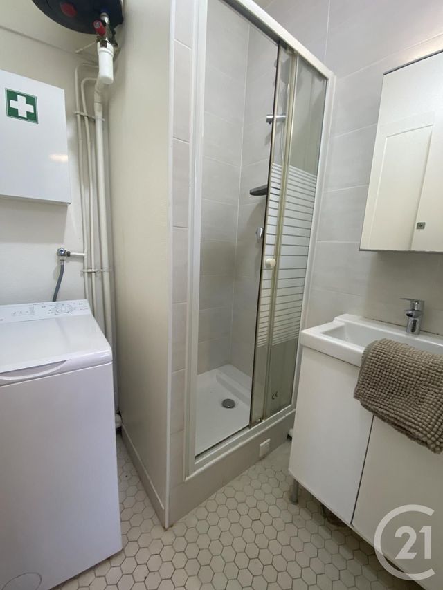 Appartement Studio &agrave; louer - 1 pi&egrave;ce - 18,65 m2 - Paris - 75018 - ILE-DE-FRANCE