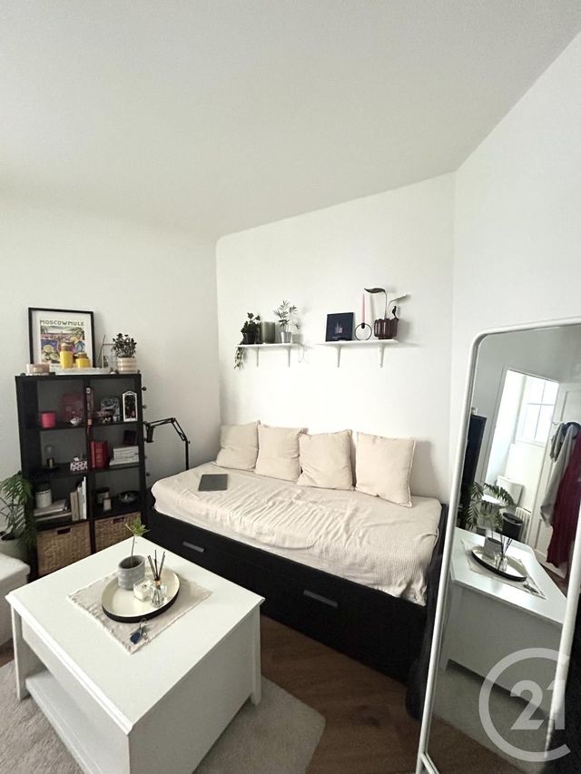 Appartement F1 &agrave; louer - 1 pi&egrave;ce - 20,66 m2 - Paris - 75018 - ILE-DE-FRANCE