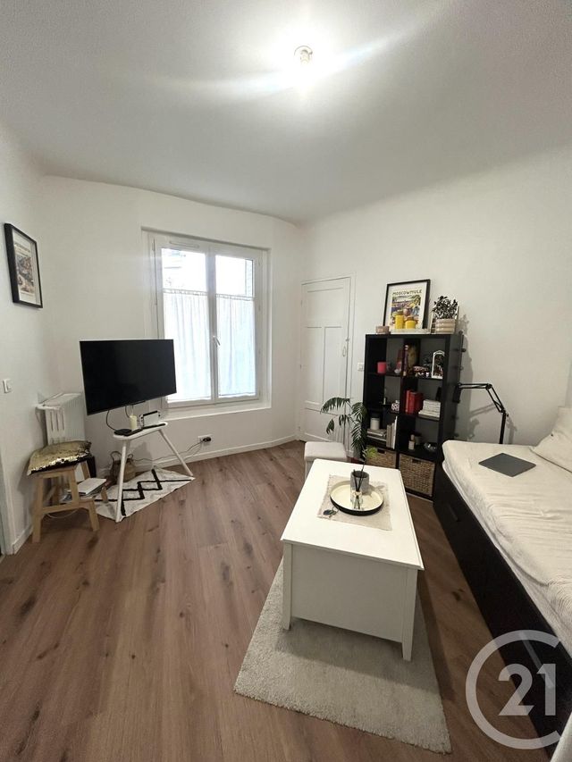 Appartement F1 &agrave; louer - 1 pi&egrave;ce - 20,66 m2 - Paris - 75018 - ILE-DE-FRANCE