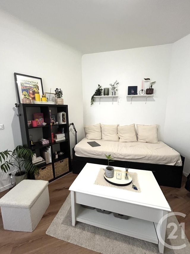 Appartement F1 &agrave; louer - 1 pi&egrave;ce - 20,66 m2 - Paris - 75018 - ILE-DE-FRANCE