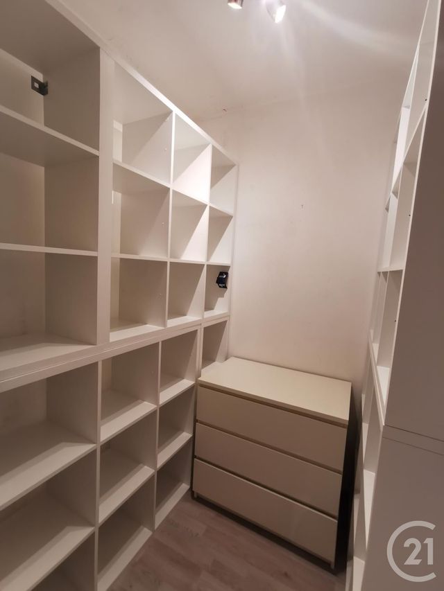 Appartement T2 &agrave; louer - 2 pi&egrave;ces - 56,51 m2 - Paris - 75018 - ILE-DE-FRANCE