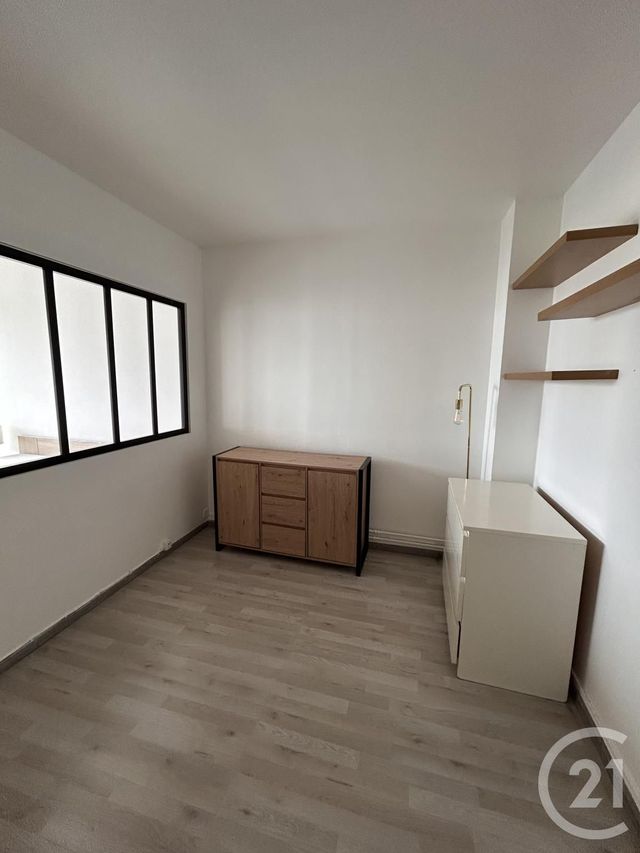 Appartement T2 &agrave; louer - 2 pi&egrave;ces - 56,51 m2 - Paris - 75018 - ILE-DE-FRANCE
