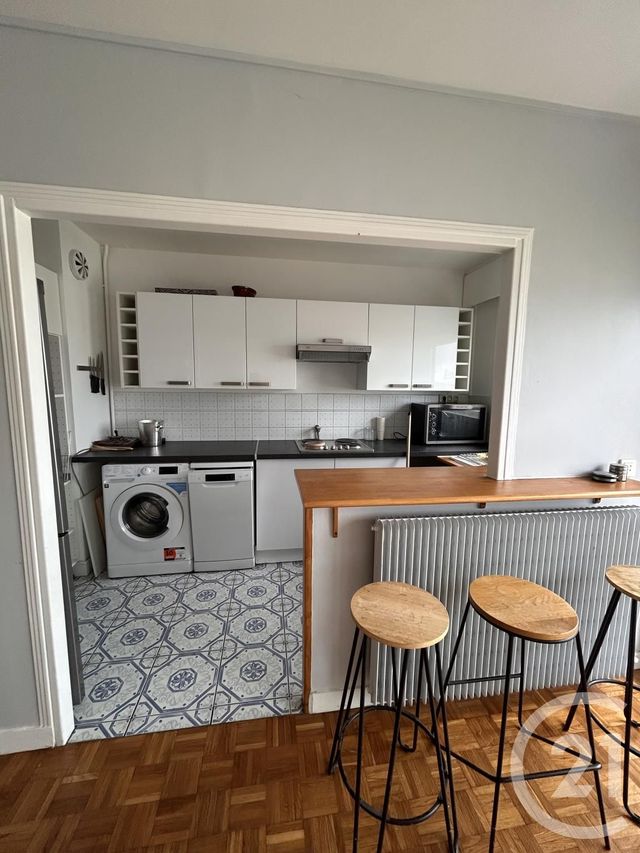 Appartement T2 &agrave; louer - 2 pi&egrave;ces - 56,51 m2 - Paris - 75018 - ILE-DE-FRANCE