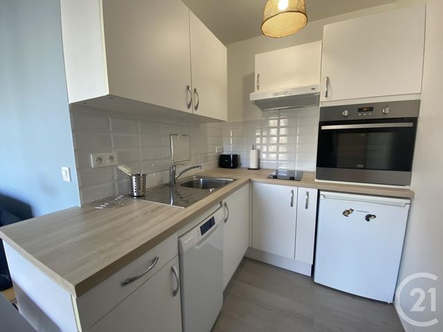 Appartement Studio &agrave; louer - 1 pi&egrave;ce - 26,05 m2 - Paris - 75018 - ILE-DE-FRANCE