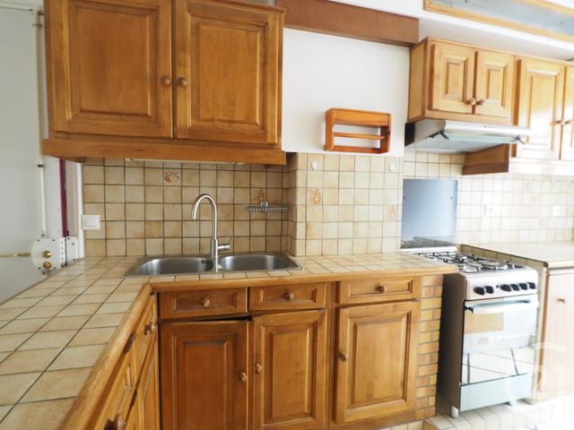 Appartement F2 &agrave; louer - 2 pi&egrave;ces - 38 m2 - Paris - 75018 - ILE-DE-FRANCE