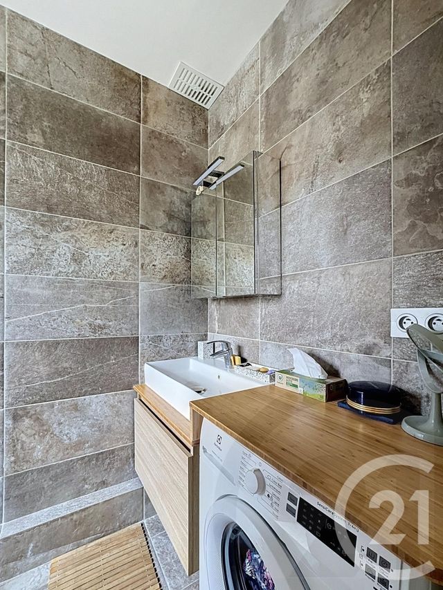 Appartement F2 &agrave; vendre - 2 pi&egrave;ces - 37 m2 - Paris - 75018 - ILE-DE-FRANCE