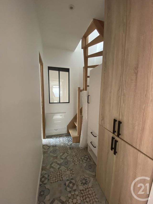 Appartement F3 &agrave; louer - 3 pi&egrave;ces - 59,13 m2 - Paris - 75018 - ILE-DE-FRANCE