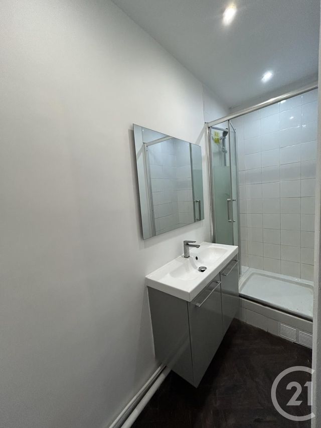Appartement F2 &agrave; louer - 2 pi&egrave;ces - 31,34 m2 - Paris - 75018 - ILE-DE-FRANCE