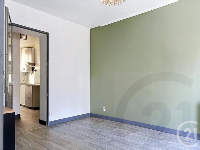 Appartement F2 &agrave; vendre - 2 pi&egrave;ces - 32,50 m2 - Paris - 75018 - ILE-DE-FRANCE