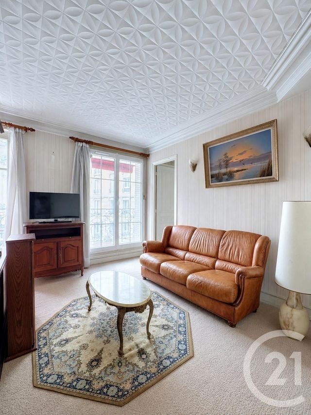 Appartement F4 &agrave; vendre - 4 pi&egrave;ces - 65,62 m2 - Paris - 75018 - ILE-DE-FRANCE
