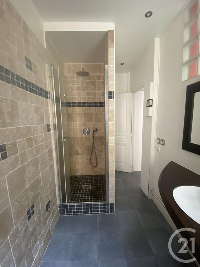 Appartement F3 &agrave; louer - 3 pi&egrave;ces - 46,93 m2 - Paris - 75018 - ILE-DE-FRANCE
