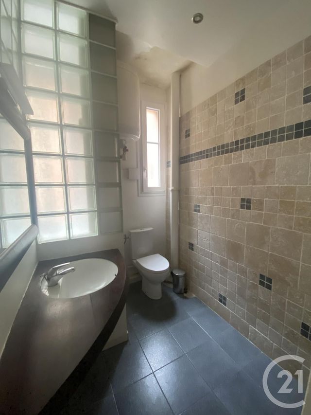 Appartement F3 &agrave; louer - 3 pi&egrave;ces - 46,93 m2 - Paris - 75018 - ILE-DE-FRANCE