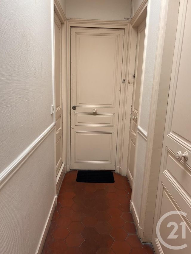Appartement F1 &agrave; louer - 1 pi&egrave;ce - 17,40 m2 - Paris - 75018 - ILE-DE-FRANCE