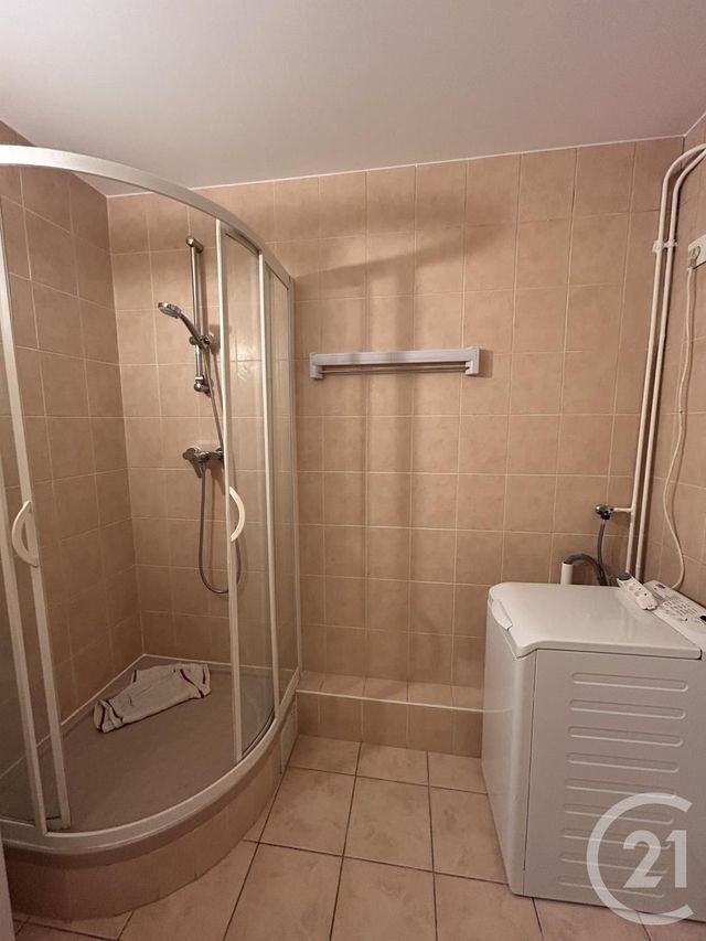 Appartement F1 &agrave; louer - 1 pi&egrave;ce - 25,67 m2 - Paris - 75018 - ILE-DE-FRANCE