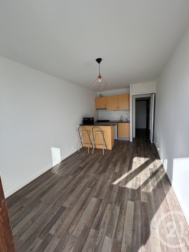 Appartement F1 &agrave; louer - 1 pi&egrave;ce - 25,67 m2 - Paris - 75018 - ILE-DE-FRANCE