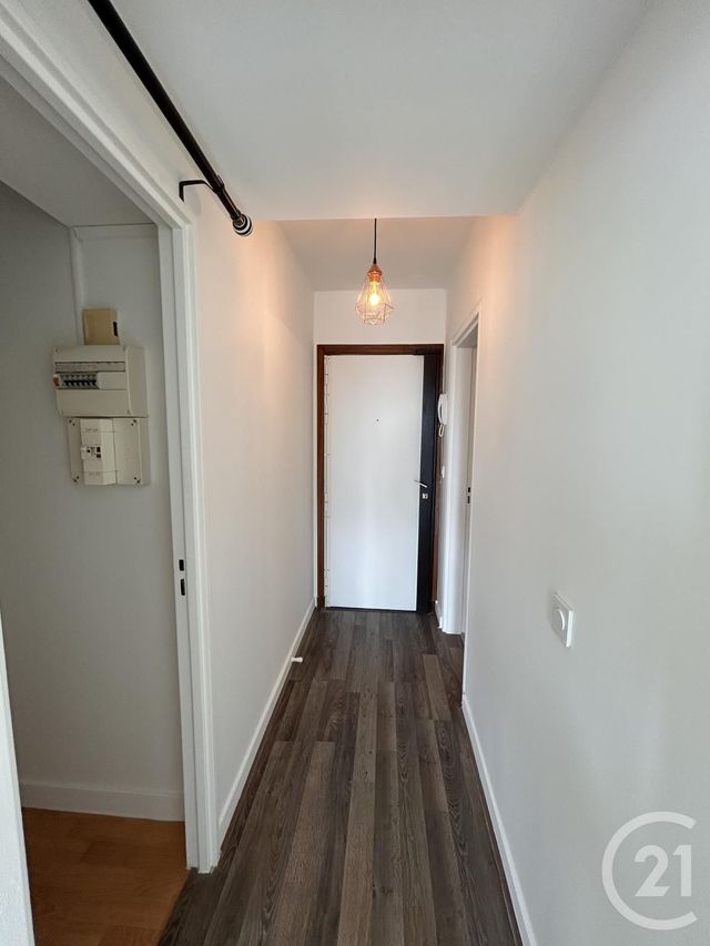 Appartement F1 &agrave; louer - 1 pi&egrave;ce - 25,67 m2 - Paris - 75018 - ILE-DE-FRANCE