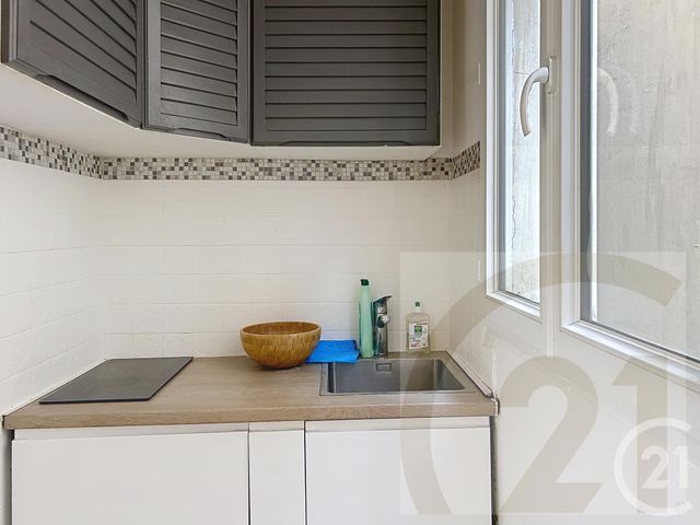 Appartement Studio &agrave; vendre - 1 pi&egrave;ce - 25,57 m2 - Paris - 75018 - ILE-DE-FRANCE
