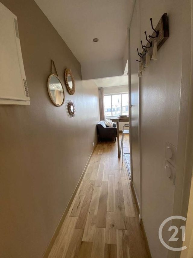 Appartement F1 &agrave; louer - 1 pi&egrave;ce - 22,10 m2 - Paris - 75018 - ILE-DE-FRANCE