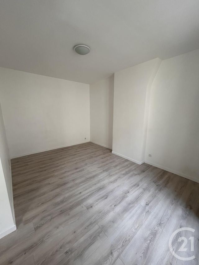Appartement F2 &agrave; louer - 2 pi&egrave;ces - 26,95 m2 - Paris - 75018 - ILE-DE-FRANCE