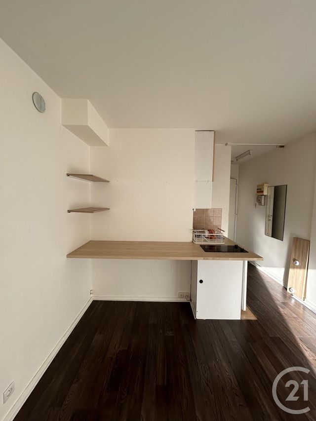 Appartement F1 &agrave; louer - 1 pi&egrave;ce - 19,28 m2 - Paris - 75018 - ILE-DE-FRANCE