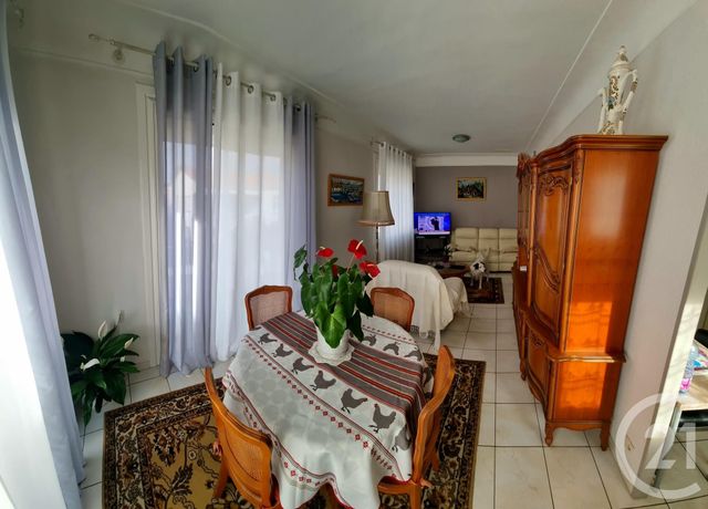 Appartement F4 à vendre - 4 pièces - 71,24 m2 - St Genis Des Fontaines - 66 - LANGUEDOC-ROUSSILLON