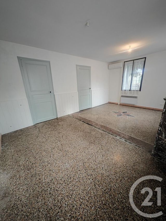 Appartement F2 à louer - 2 pièces - 69,44 m2 - Elne - 66 - LANGUEDOC-ROUSSILLON