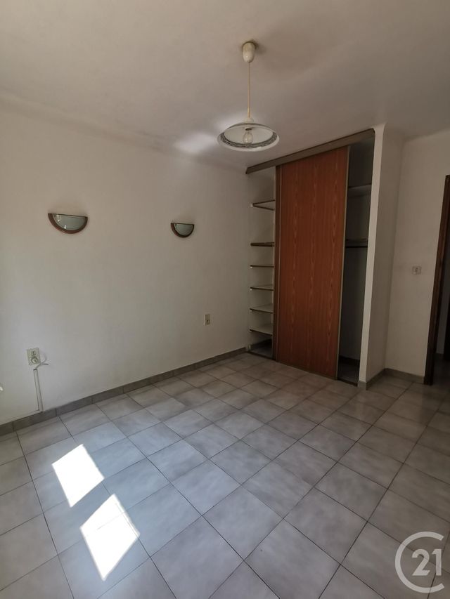 Appartement F3 à louer - 3 pièces - 74,73 m2 - Elne - 66 - LANGUEDOC-ROUSSILLON