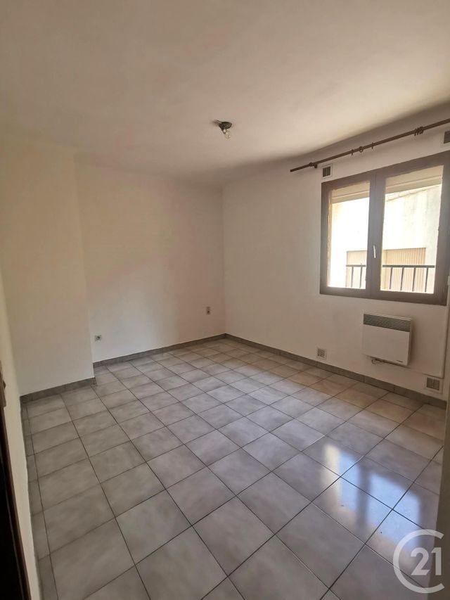 Appartement F3 à louer - 3 pièces - 74,73 m2 - Elne - 66 - LANGUEDOC-ROUSSILLON