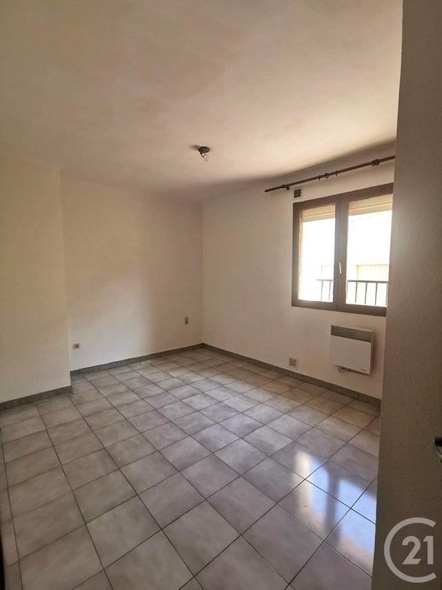 Appartement F3 à louer - 3 pièces - 74,73 m2 - Elne - 66 - LANGUEDOC-ROUSSILLON
