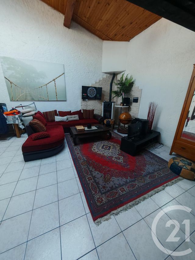 Maison &agrave; louer - 5 pi&egrave;ces - 177 m2 - St Esteve - 66 - LANGUEDOC-ROUSSILLON