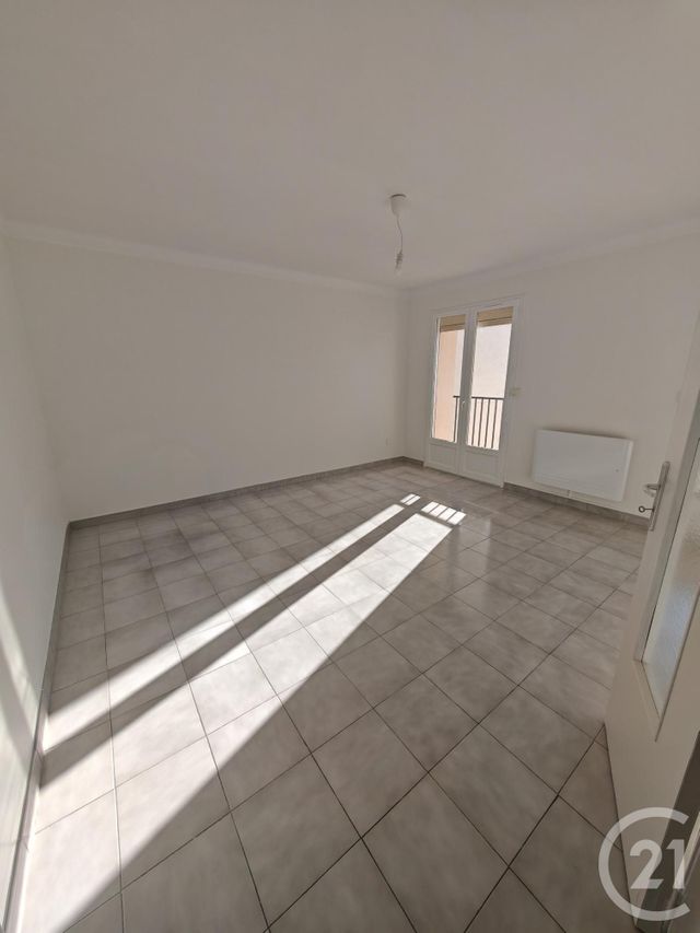 Appartement F3 &agrave; louer - 3 pi&egrave;ces - 74,73 m2 - Elne - 66 - LANGUEDOC-ROUSSILLON
