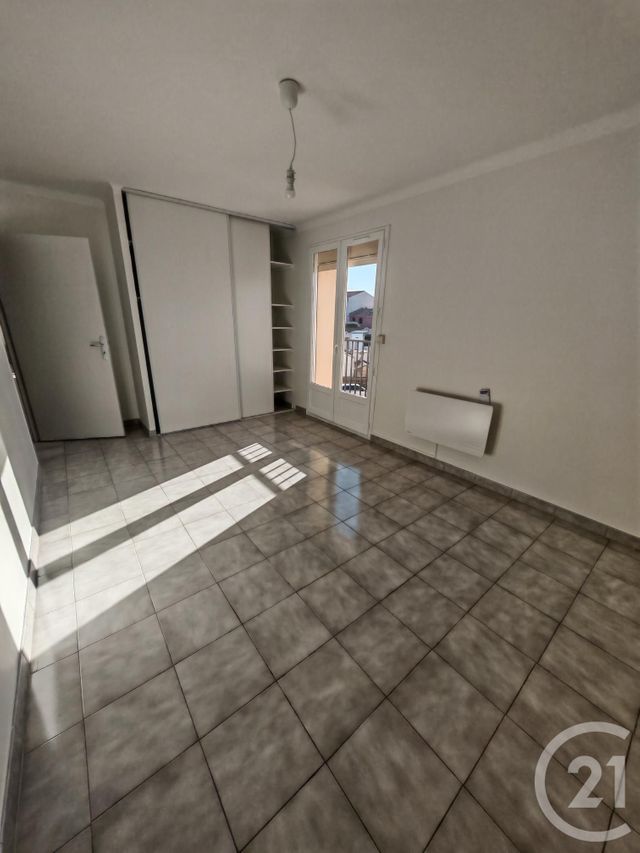 Appartement F3 &agrave; louer - 3 pi&egrave;ces - 74,73 m2 - Elne - 66 - LANGUEDOC-ROUSSILLON