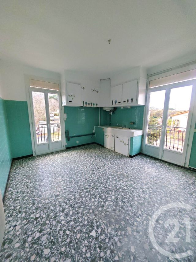 Appartement &agrave; louer - 4 pi&egrave;ces - 84,96 m2 - Laroque Des Alberes - 66 - LANGUEDOC-ROUSSILLON
