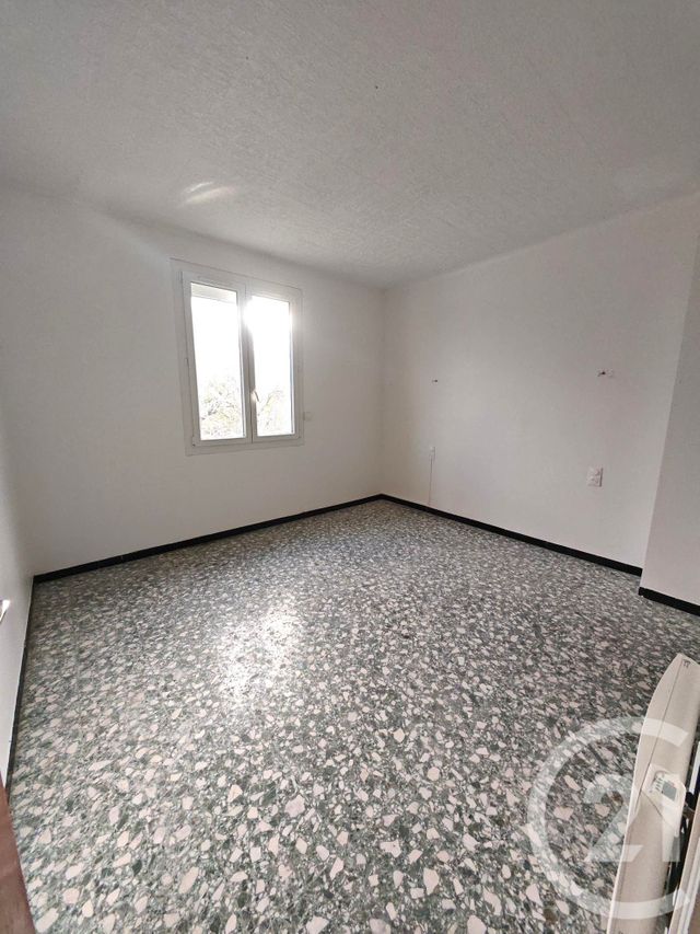 Appartement &agrave; louer - 4 pi&egrave;ces - 84,96 m2 - Laroque Des Alberes - 66 - LANGUEDOC-ROUSSILLON