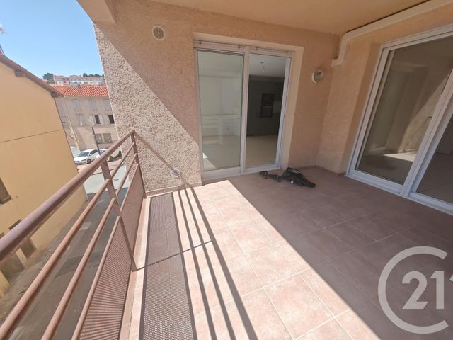 Appartement F3 &agrave; louer - 3 pi&egrave;ces - 63,85 m2 - Port Vendres - 66 - LANGUEDOC-ROUSSILLON