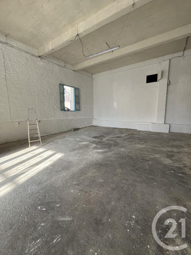 Appartement Atelier d'artiste &agrave; louer - 2 pi&egrave;ces - 90 m2 - Elne - 66 - LANGUEDOC-ROUSSILLON