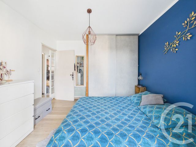 Appartement F3 &agrave; vendre - 3 pi&egrave;ces - 72,84 m2 - La Valette Du Var - 83 - PROVENCE-ALPES-COTE-D-AZUR