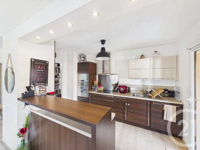 Appartement F3 &agrave; vendre - 3 pi&egrave;ces - 72,84 m2 - La Valette Du Var - 83 - PROVENCE-ALPES-COTE-D-AZUR