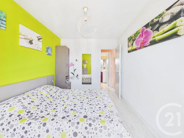 Appartement F4 &agrave; vendre - 4 pi&egrave;ces - 84,97 m2 - La Valette Du Var - 83 - PROVENCE-ALPES-COTE-D-AZUR