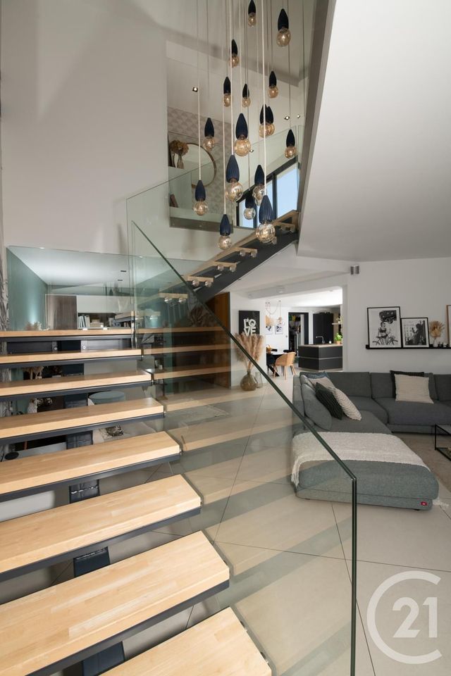 Maison &agrave; vendre - 6 pi&egrave;ces - 190,03 m2 - La Farlede - 83 - PROVENCE-ALPES-COTE-D-AZUR