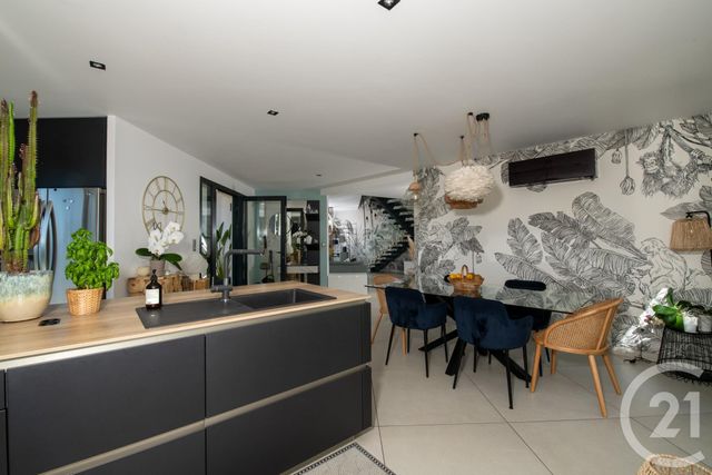 Maison &agrave; vendre - 6 pi&egrave;ces - 190,03 m2 - La Farlede - 83 - PROVENCE-ALPES-COTE-D-AZUR