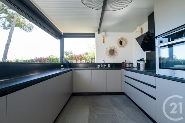 Maison &agrave; vendre - 6 pi&egrave;ces - 190,03 m2 - La Farlede - 83 - PROVENCE-ALPES-COTE-D-AZUR