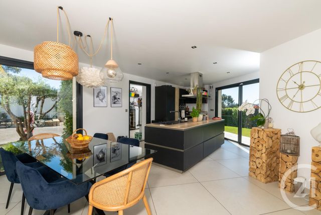 Maison &agrave; vendre - 6 pi&egrave;ces - 190,03 m2 - La Farlede - 83 - PROVENCE-ALPES-COTE-D-AZUR