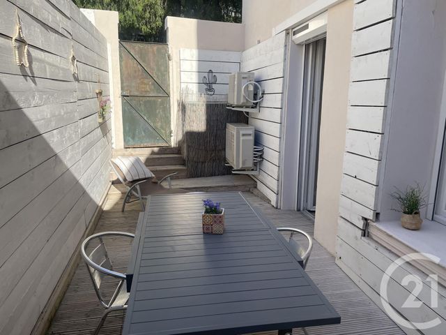 Appartement T3 &agrave; louer - 3 pi&egrave;ces - 49,98 m2 - Toulon - 83 - PROVENCE-ALPES-COTE-D-AZUR