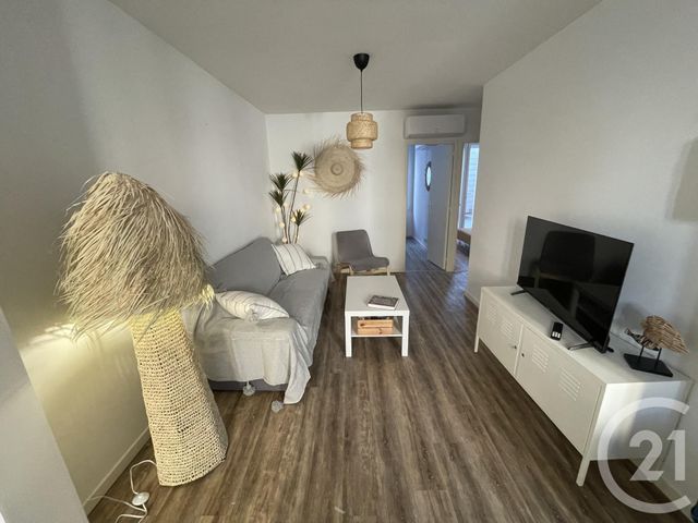 Appartement T3 &agrave; louer - 3 pi&egrave;ces - 49,98 m2 - Toulon - 83 - PROVENCE-ALPES-COTE-D-AZUR