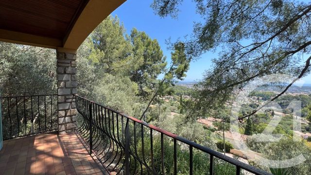 Maison &agrave; vendre - 7 pi&egrave;ces - 195 m2 - La Valette Du Var - 83 - PROVENCE-ALPES-COTE-D-AZUR