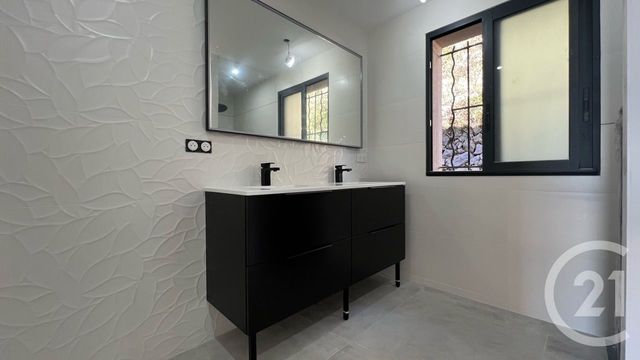 Maison &agrave; vendre - 7 pi&egrave;ces - 171,65 m2 - La Valette Du Var - 83 - PROVENCE-ALPES-COTE-D-AZUR